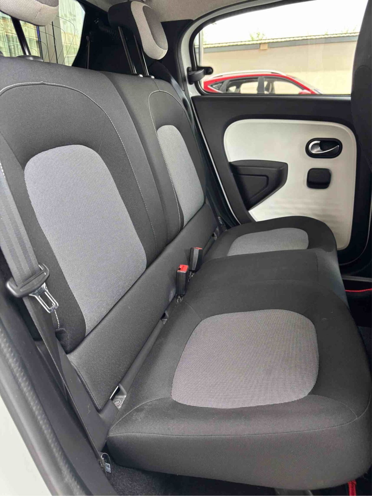 Renault Twingo SCe Life (14)