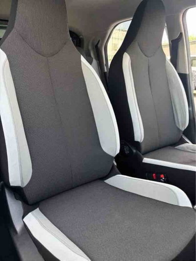 Toyota Aygo 1.0 VVT-i 69 CV 5 porte x-play TSS MMT (15)