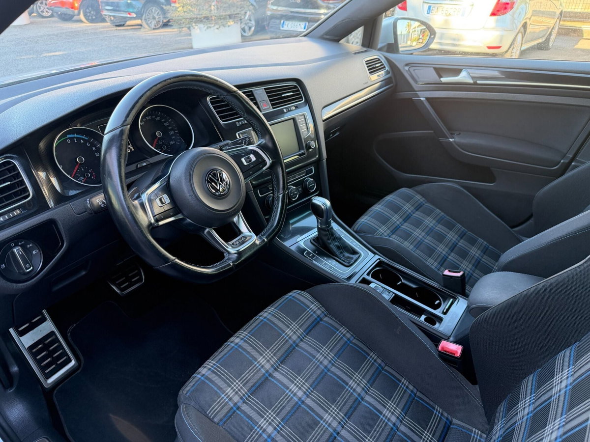 Volkswagen Golf GTE 1.4 TSI DSG 5p. Plug-In-Hybrid (14)