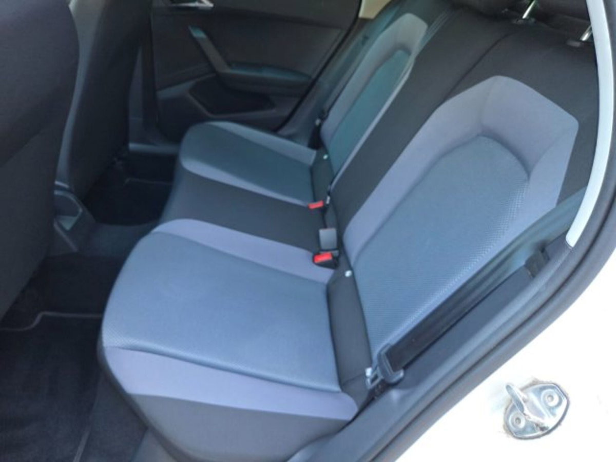 SEAT Arona 1.6 TDI 95 CV DSG Style (11)