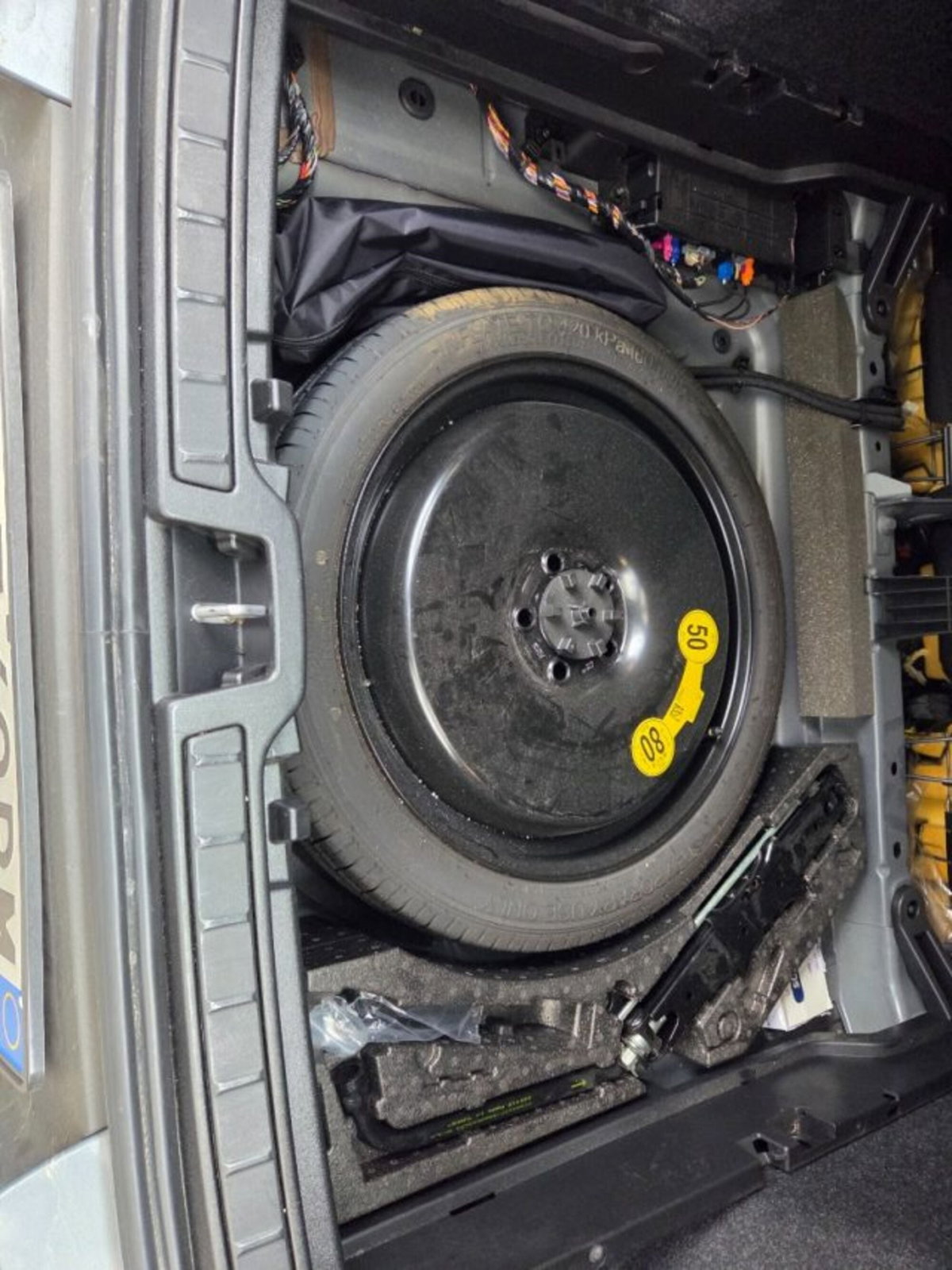 Volvo XC40 B4 AWD automatico Plus Dark (17)