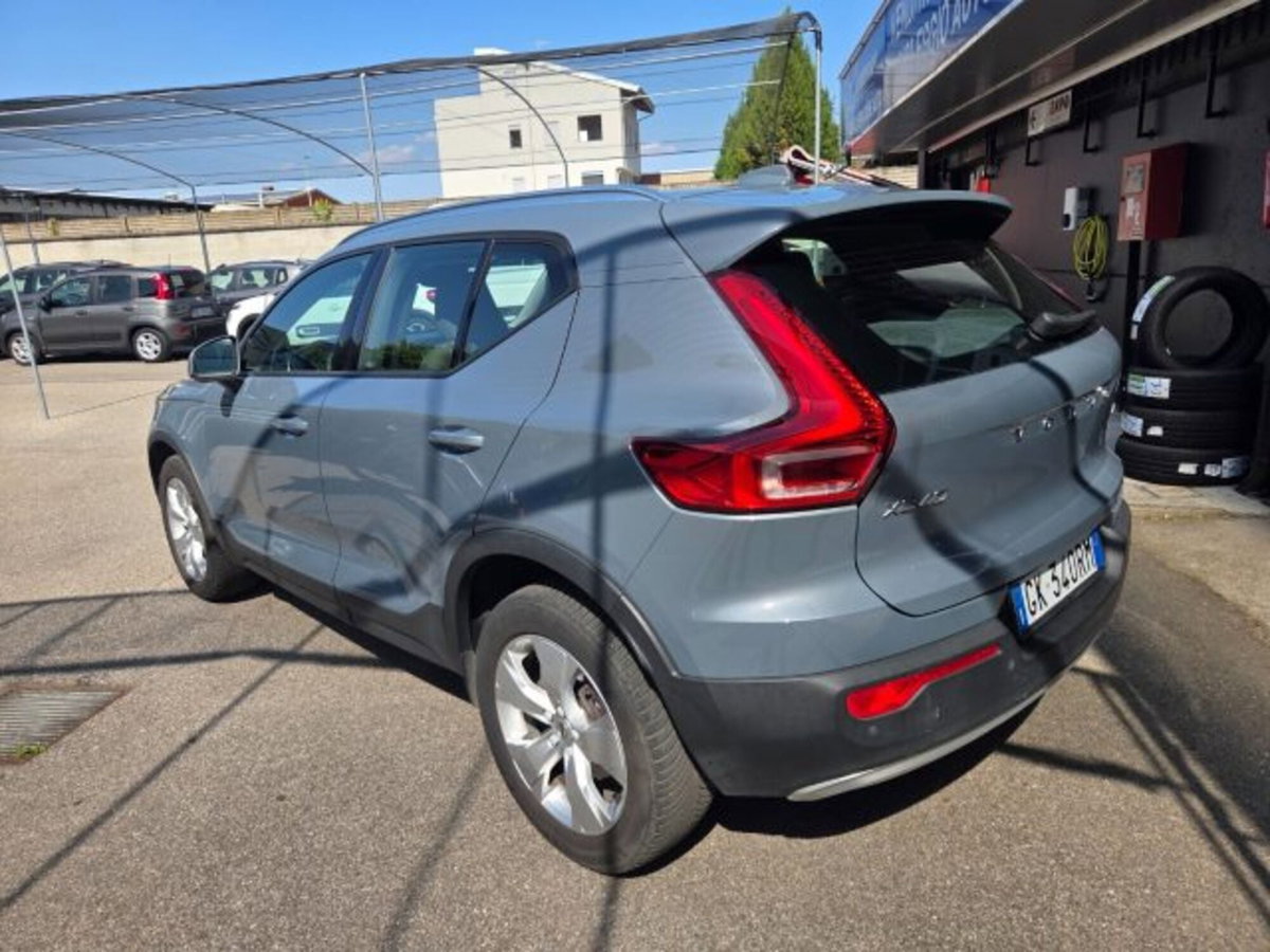 Volvo XC40 B4 AWD automatico Plus Dark (6)