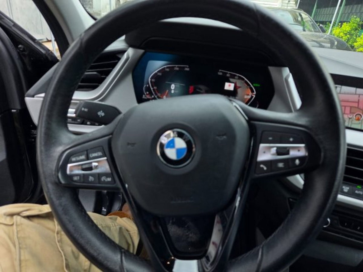 BMW Serie 1 116d 2.0 116CV cat 5 porte Attiva DPF (13)
