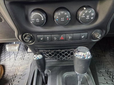 Jeep Wrangler Unlimited 3.6 V6 Rubicon Auto (13)