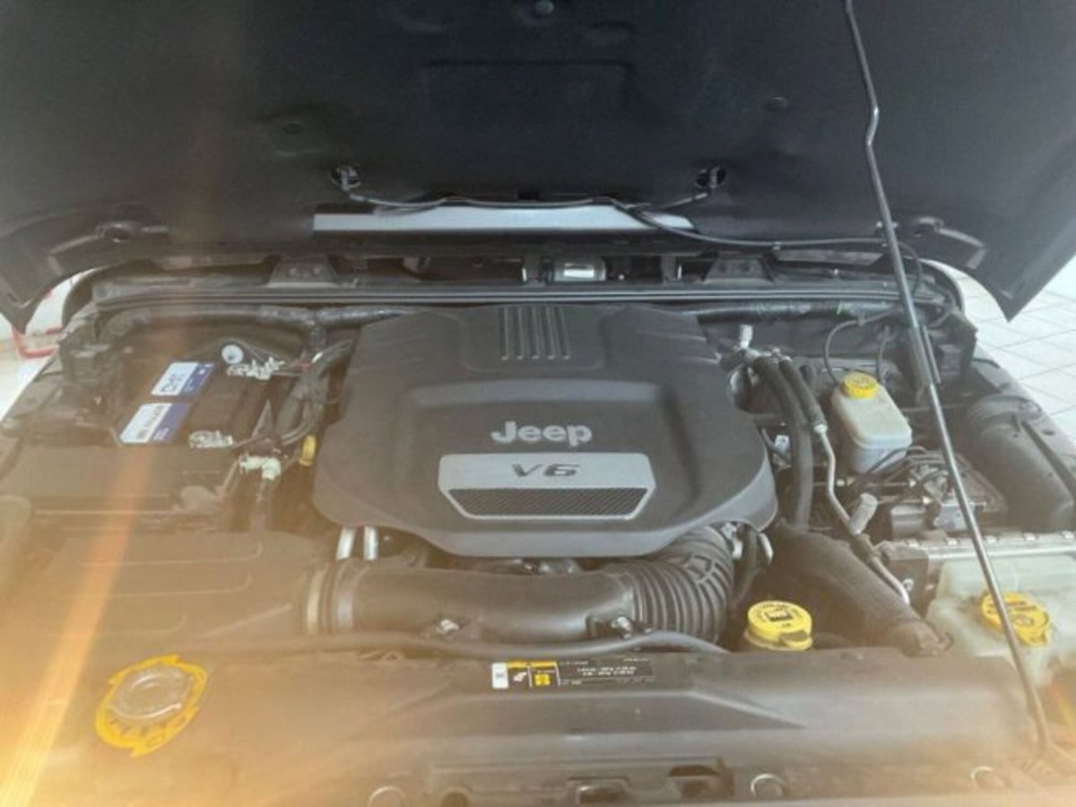 Jeep Wrangler Unlimited 3.6 V6 Rubicon Auto (15)