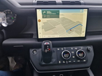 Land Rover Defender 110 3.0D I6 300 CV AWD Auto X-Dynamic HSE (8)
