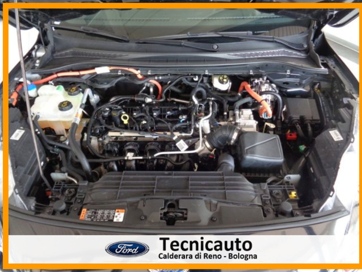 Ford Kuga 2.5 Full Hybrid 190 CV CVT 2WD ST-Line Design (10)