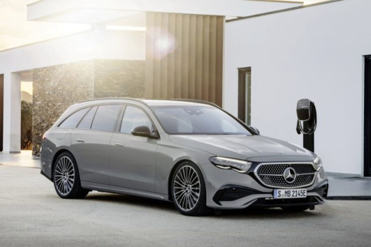 Mercedes-Benz Classe E Station Wagon 53 4Matic+ AMG (4)