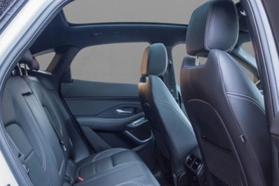 Jaguar E-Pace 2.0d i4 mhev R-Dynamic SE awd 163cv auto (7)