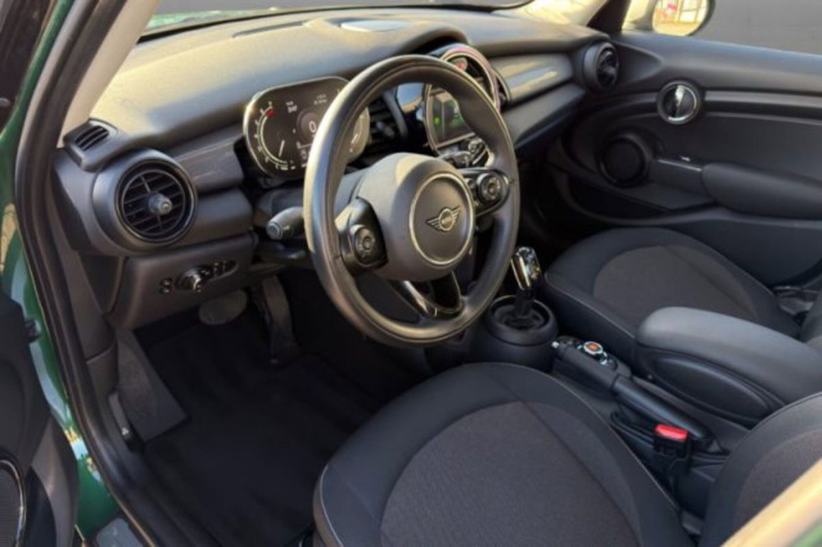 MINI Mini 1.5 Cooper Classic 5 porte (7)