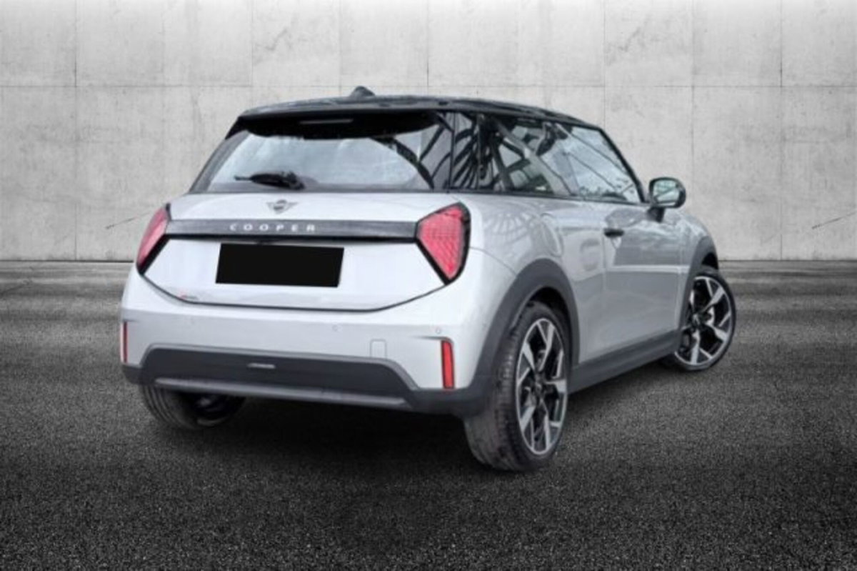 MINI Mini 3p 1.5 C Favoured auto (3)