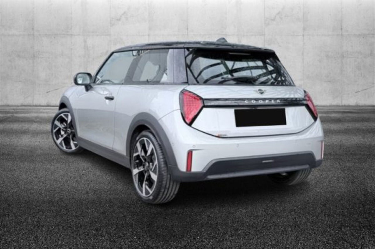 MINI Mini 3p 1.5 C Favoured auto (4)