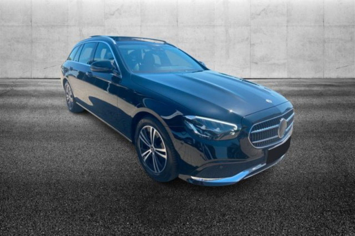 Mercedes-Benz Classe E Station Wagon 220 d Mild hybrid 4Matic Auto Business Sport (2)