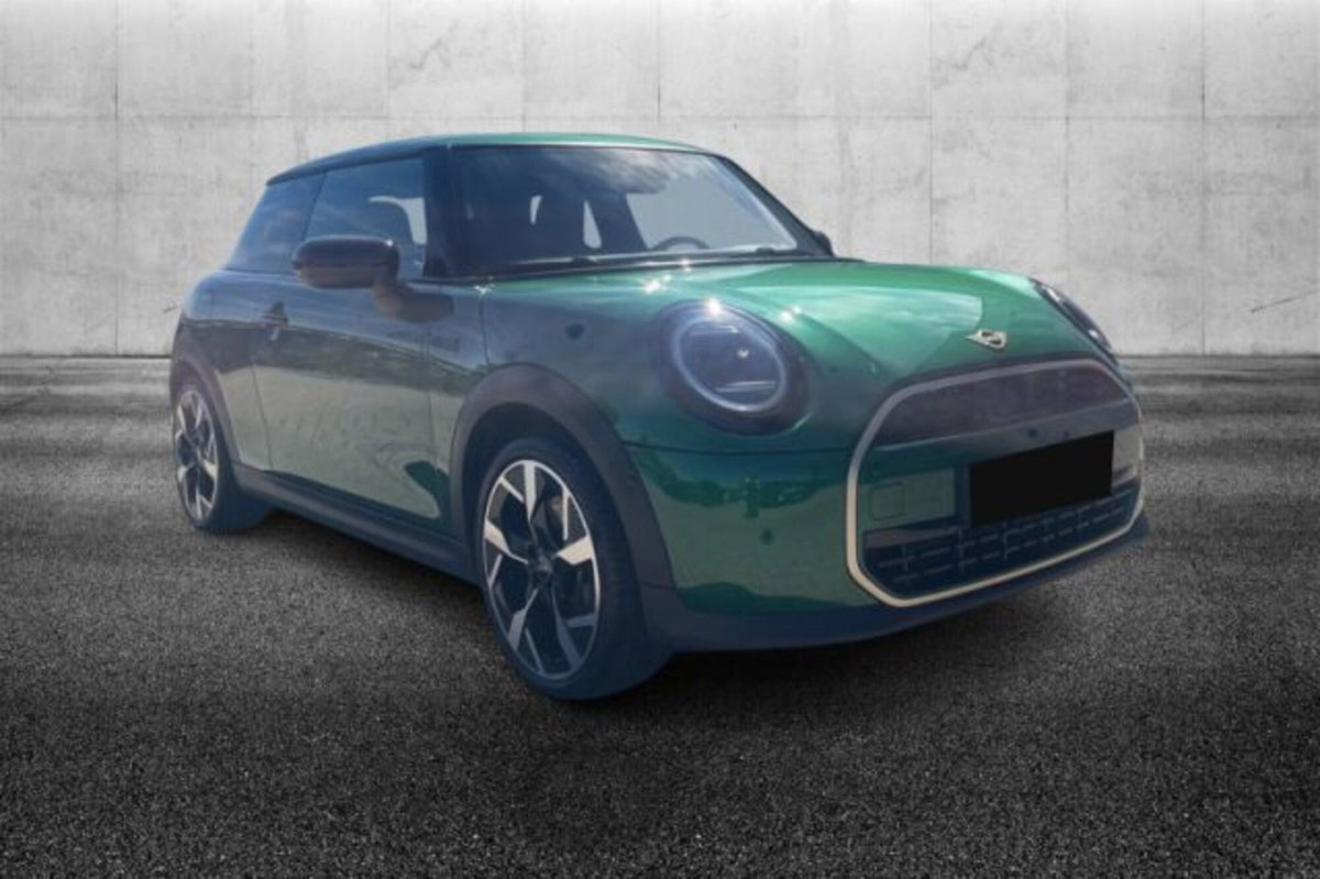 MINI Mini 3p 1.5 C Favoured auto (2)