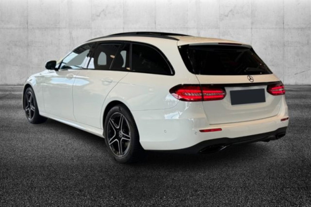 Mercedes-Benz Classe E Station Wagon 300 e Auto Plug in hybrid Premium Plus (4)