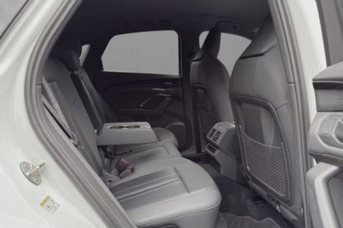 Audi Q5 Sportback 2.0 tdi mhev+ S line quattro 204cv s-tronic (4)