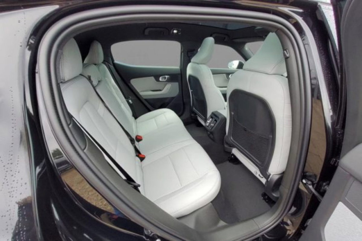 Polestar Polestar 2 Polestar 2 Standard Range Single Motor FWD 69kWh (8)