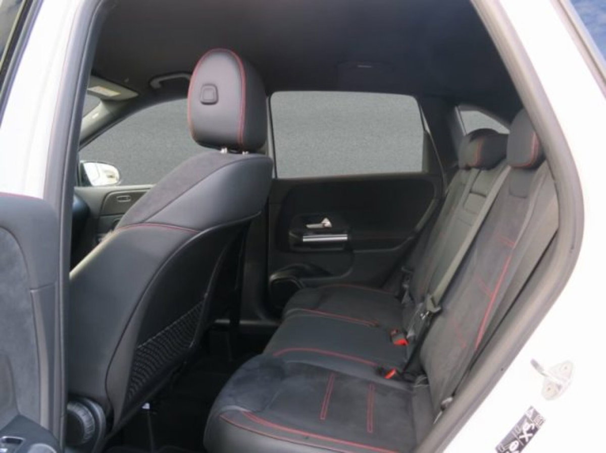 Mercedes-Benz Classe B 200 d Automatic Premium (7)