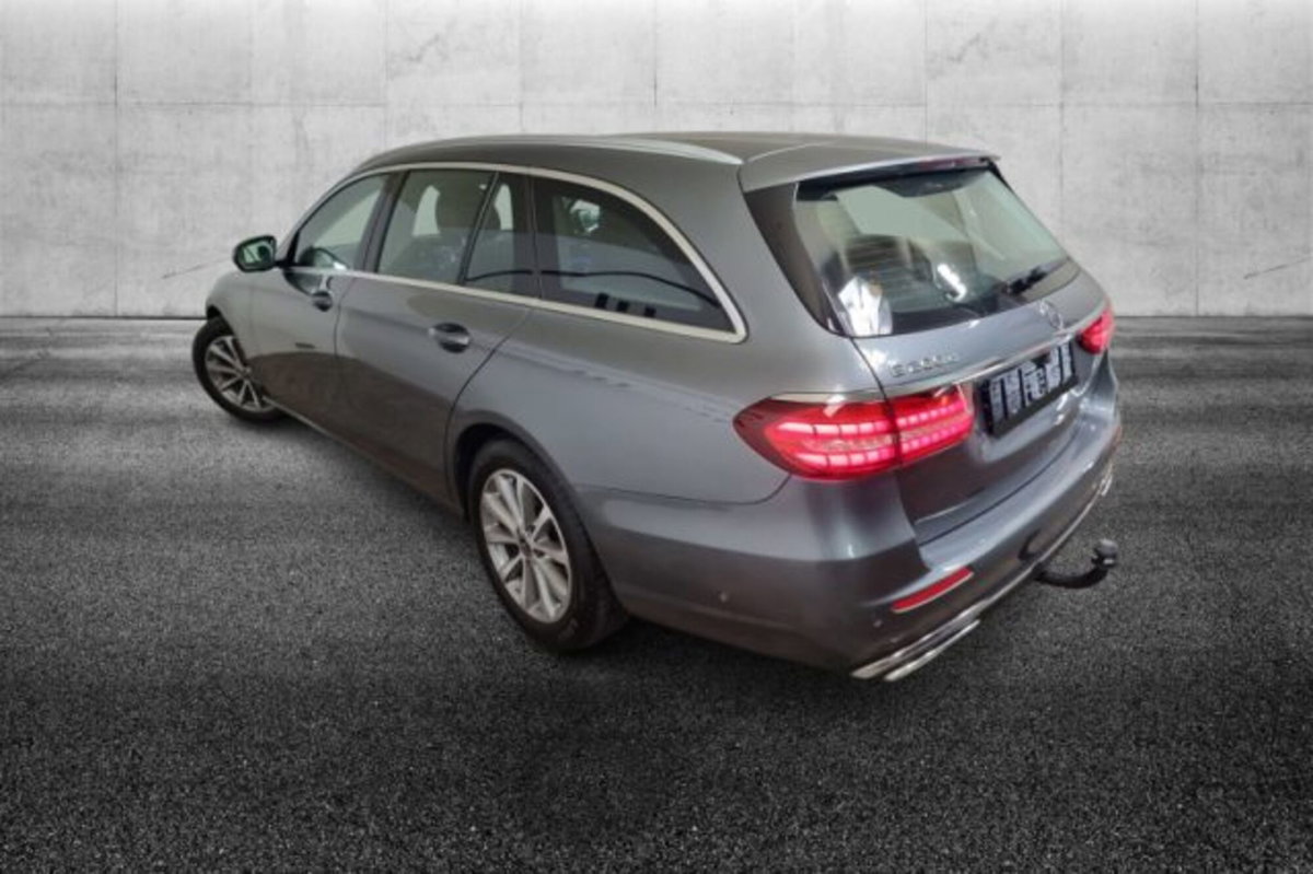 Mercedes-Benz Classe E Station Wagon 200 d Auto Exclusive (4)
