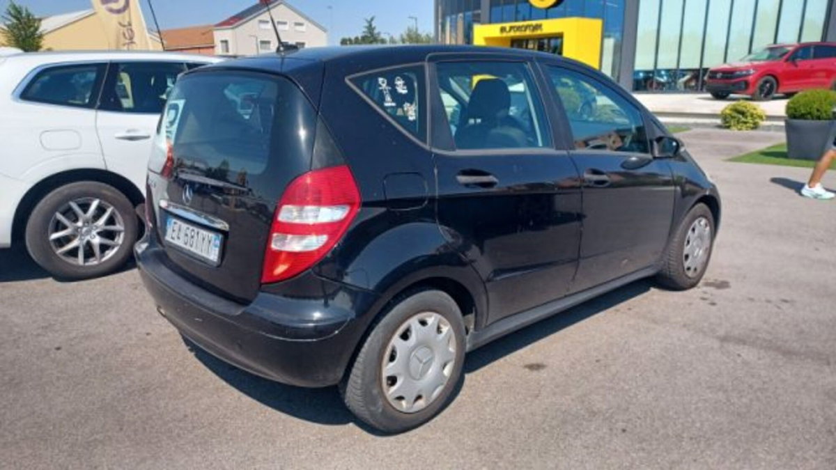 Mercedes-Benz Classe A 150 Classic (4)