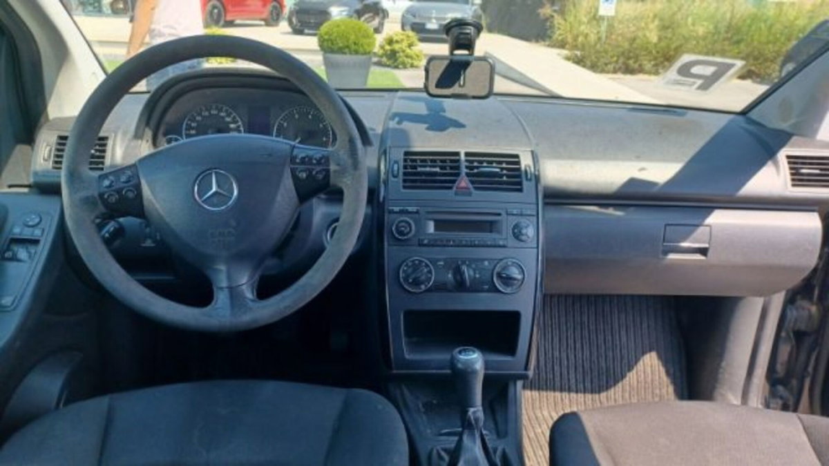 Mercedes-Benz Classe A 150 Classic (5)