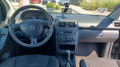Mercedes-Benz Classe A 150 Classic (5)