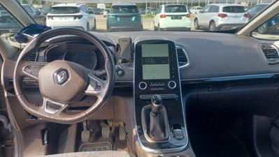Renault Espace dCi Energy  Zen (6)