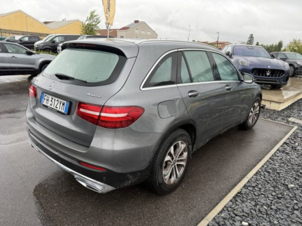 Mercedes-Benz GLC SUV 220 d 4Matic Business (3)