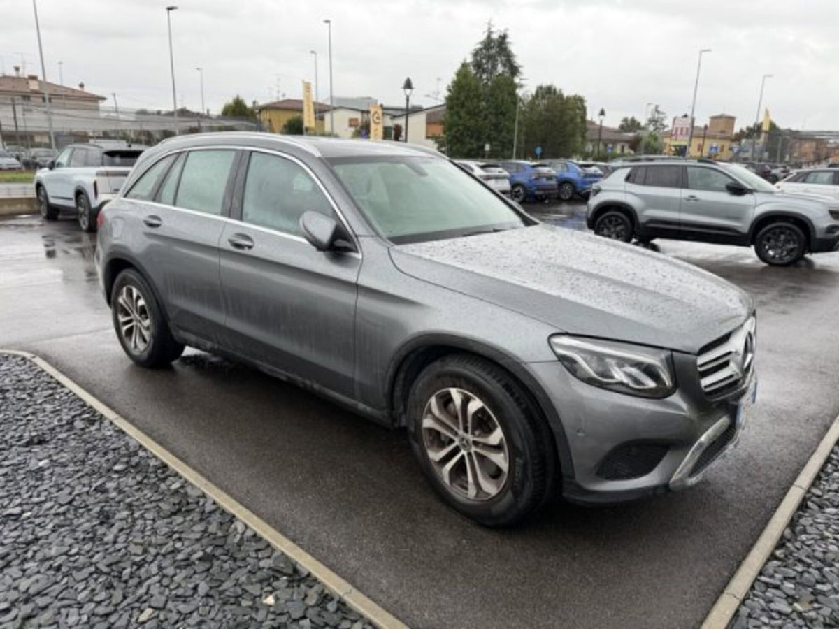 Mercedes-Benz GLC SUV 220 d 4Matic Business (4)
