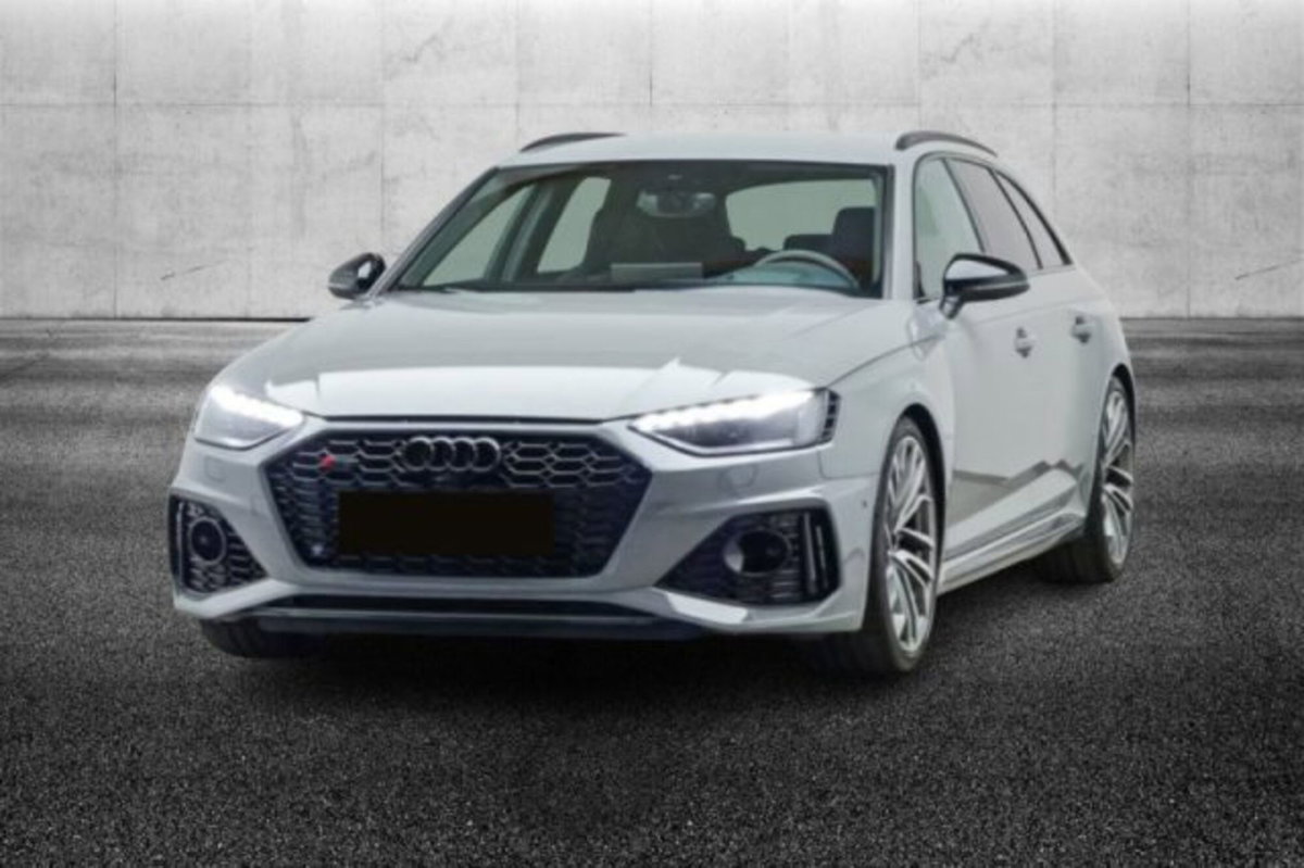 Audi RS 4 Avant 4