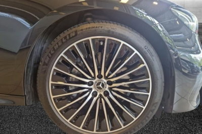 Mercedes-Benz Classe E 300 CDI BlueEFFICIENCY Avantgarde AMG (8)