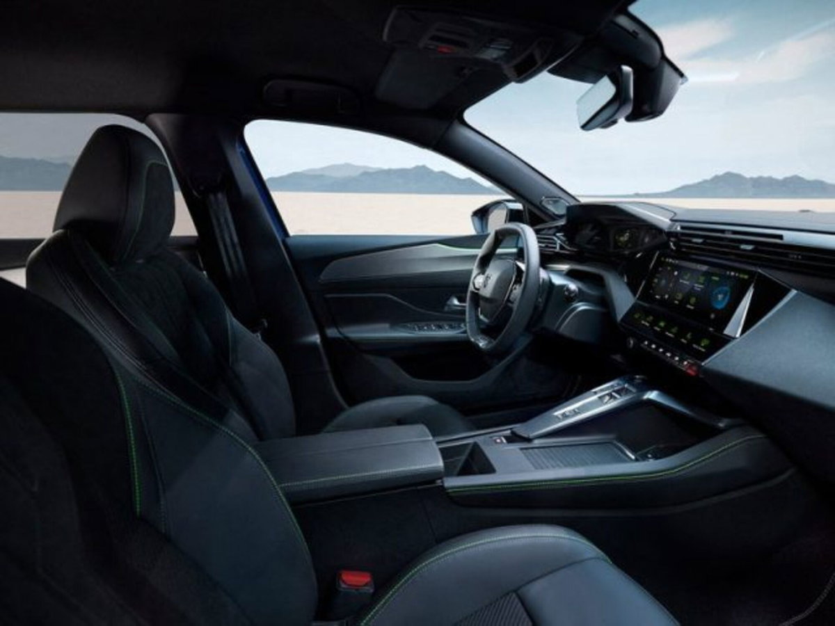 Peugeot 408 1.2 hybrid Allure 136cv e-dsc6 (8)