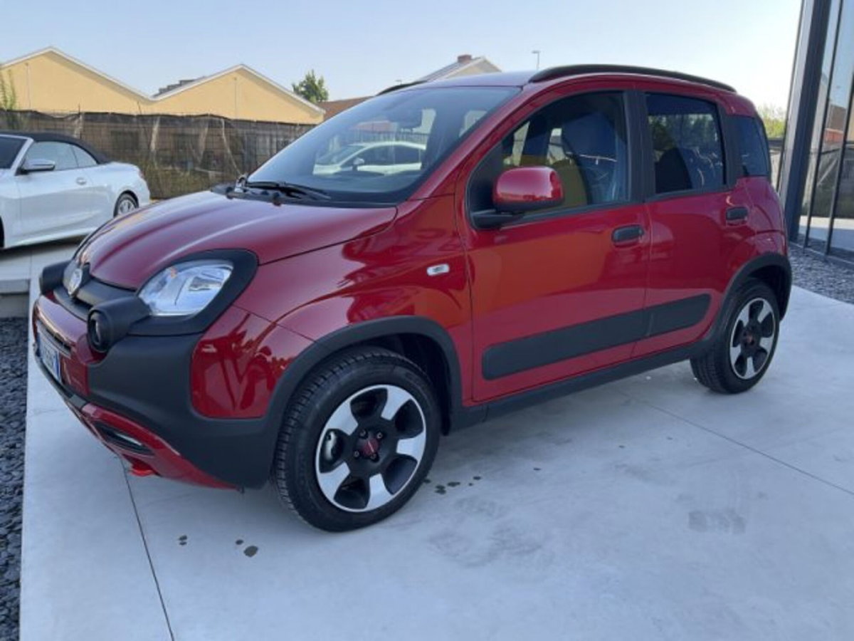 Fiat Panda 1.0 FireFly S&S Hybrid City Cross (3)