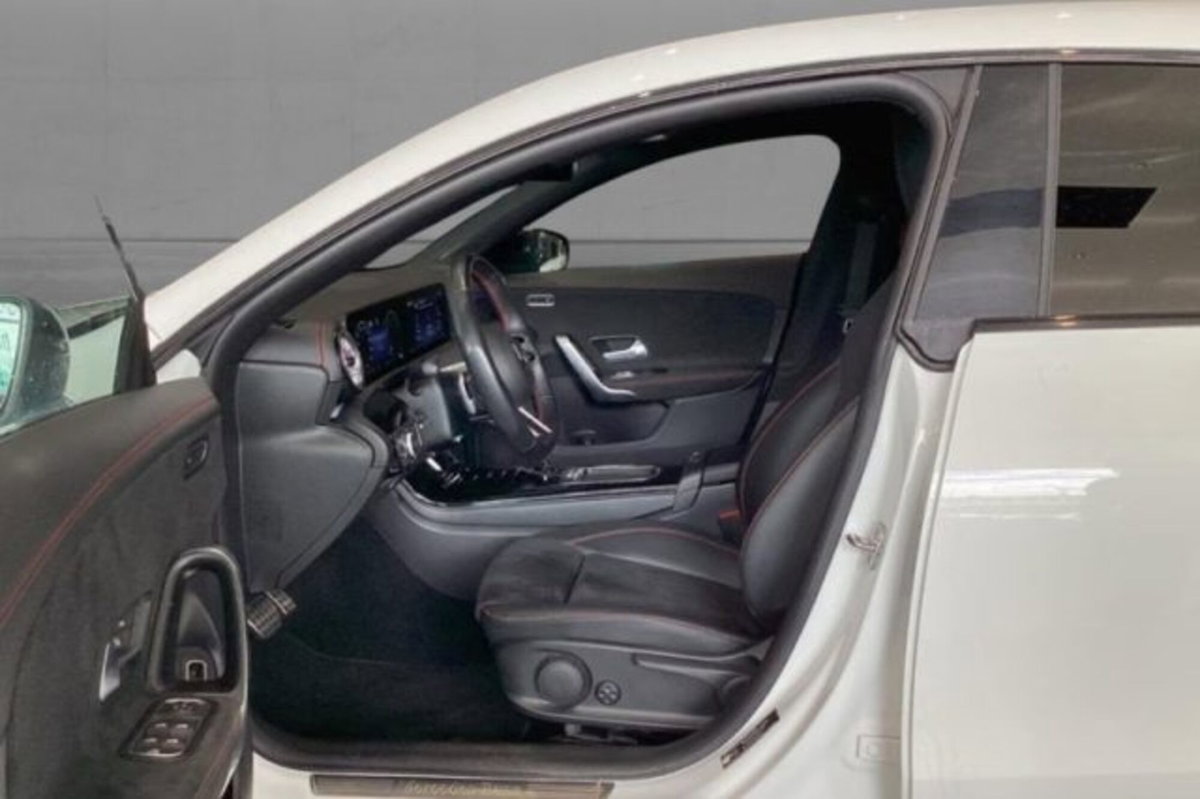 Mercedes-Benz CLA Shooting Brake 200 AMG Line Advanced Plus auto (5)