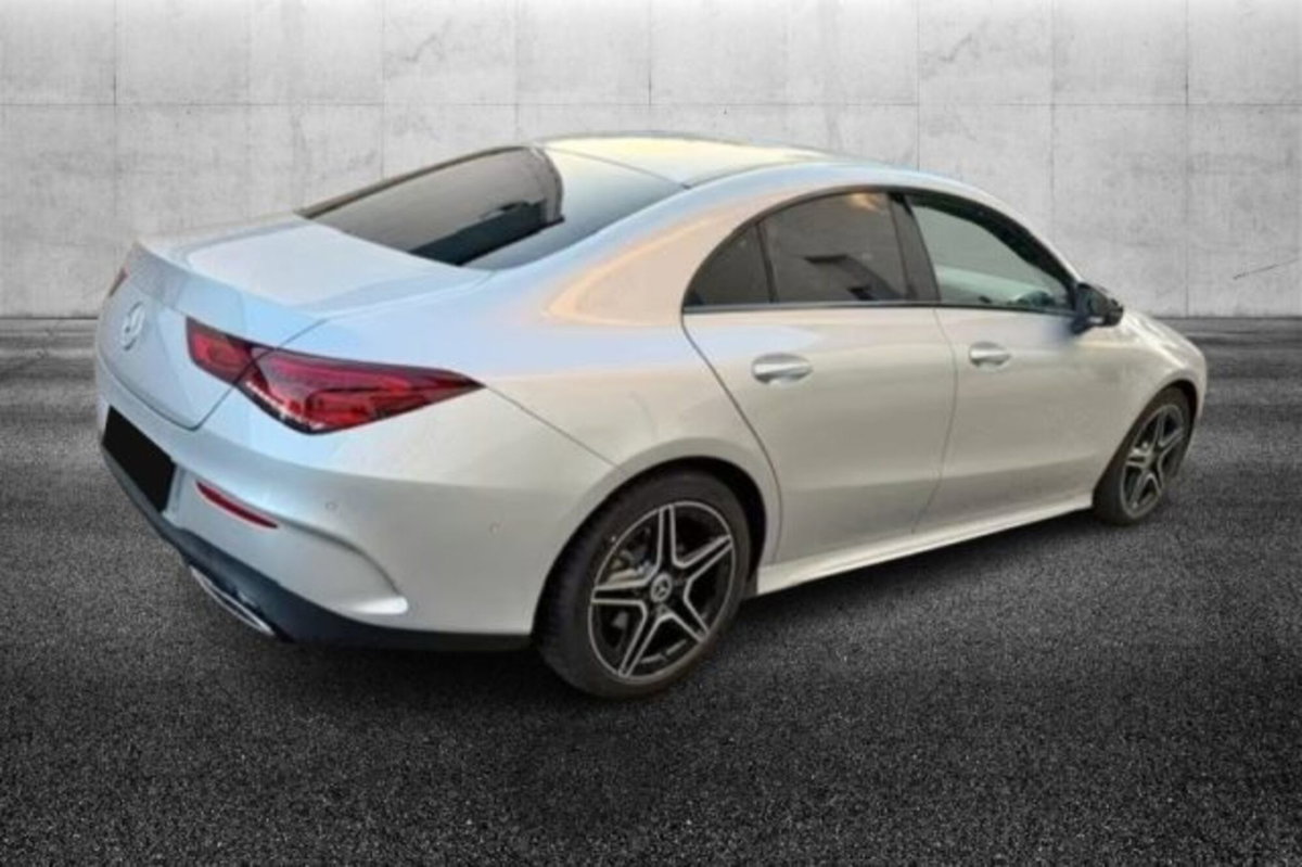 Mercedes-Benz CLA 200 Automatic Premium (3)