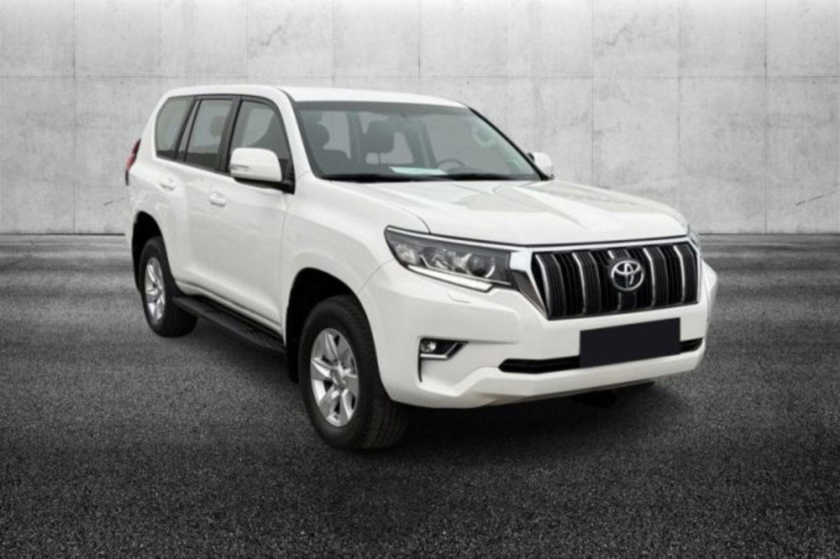 Toyota Land Cruiser 5p 2.8 d-4d Executive auto (2)