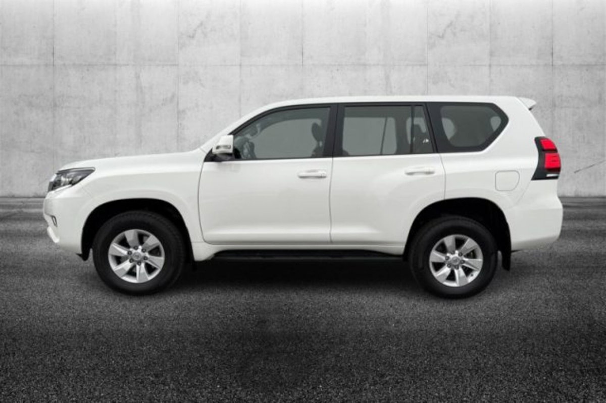Toyota Land Cruiser 5p 2.8 d-4d Executive auto (5)