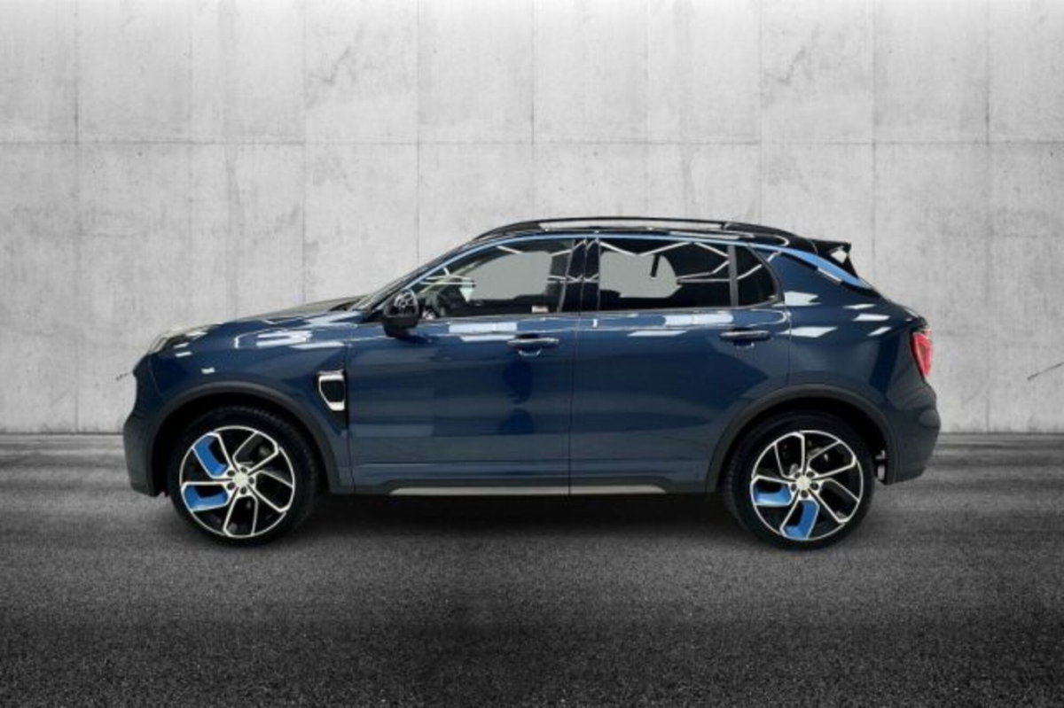 Lynk & Co 01 01 1.5 td phev (5)