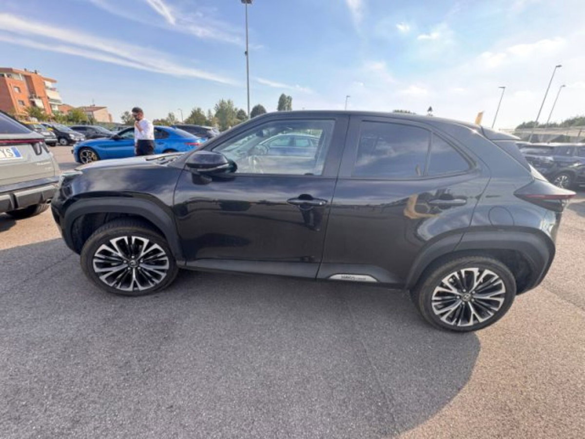 Toyota Yaris Cross 1.5 Hybrid 5p. E-CVT Lounge (5)