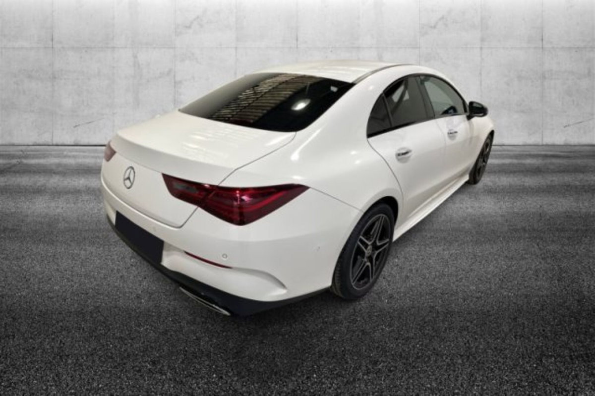 Mercedes-Benz CLA 200 d Automatic Premium (2)