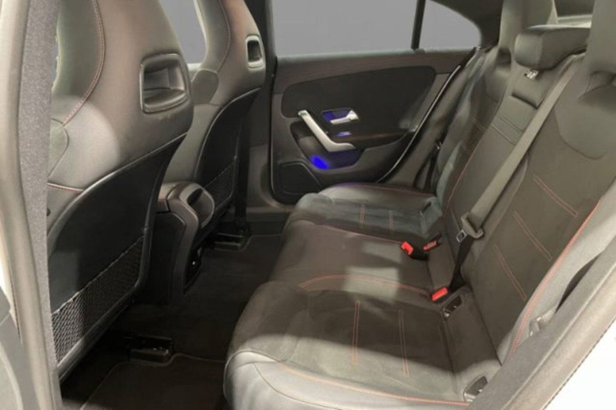 Mercedes-Benz CLA 200 d Automatic Premium (7)