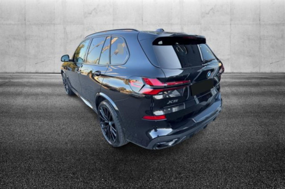 BMW X5 xDrive30d 48V Msport (2)