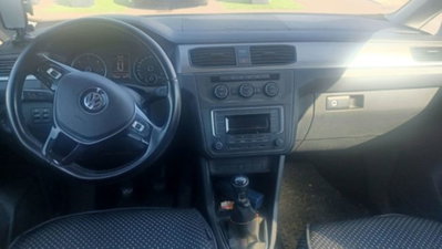 Volkswagen Caddy 2.0 TDI 102 CV Trendline (6)