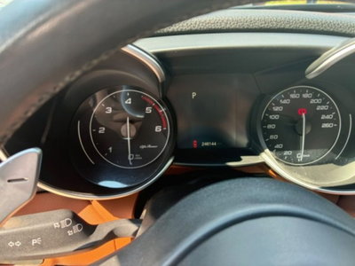 Alfa Romeo Giulia 2.2 Turbodiesel 180 CV AT8 Super (8)