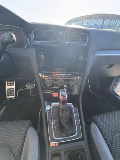 Land Rover Range Rover Velar 2.0D I4 240 CV SE (6)