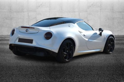 Alfa Romeo 4C Coupé 4C 1750 TBi (2)