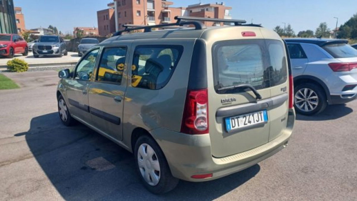 Dacia Logan Station Wagon MCV 1.6 GPL 7 posti Lauréate (3)