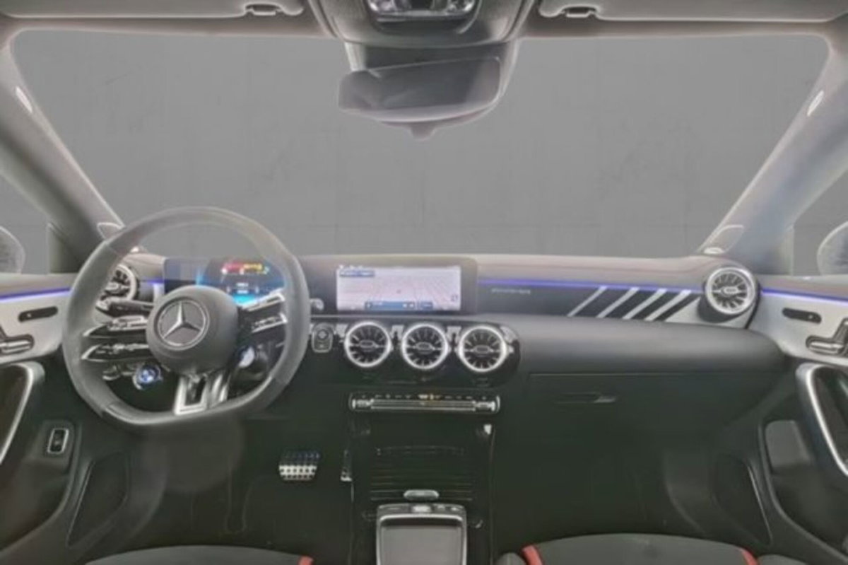 Mercedes-Benz CLA 45 AMG 4Matic (4)