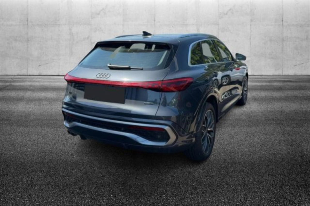 Audi Q5 40 2.0 tdi mhev 12V S line quattro s-tronic (3)