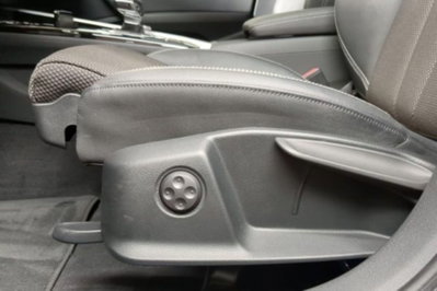 Audi A4 Avant 40 TDI quattro S tronic S line edition (5)
